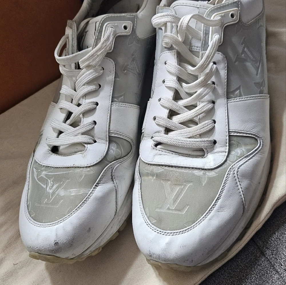 authentic Louis Vuitton Men Shoes - Picture 6 of 8
